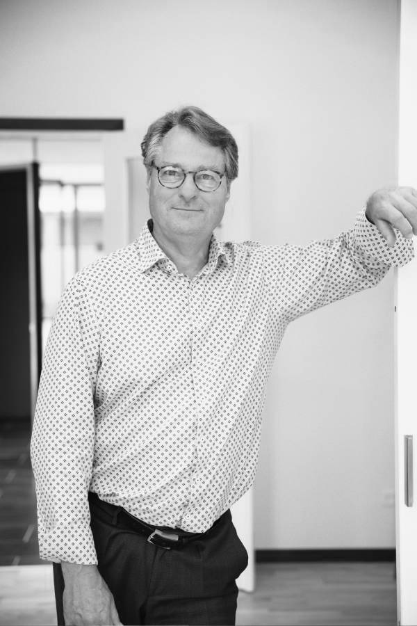 PETER MAINDAL